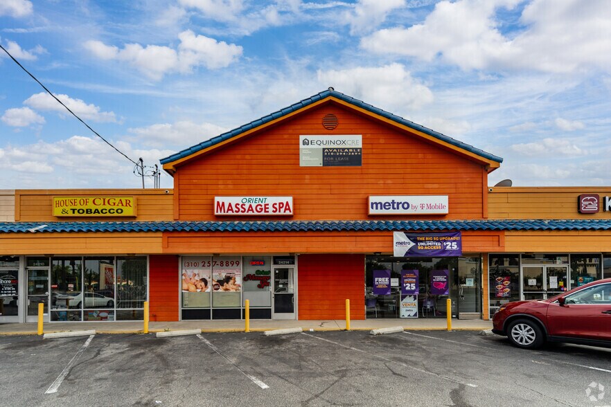 More Photos Of 24200-24228 Crenshaw Blvd, Torrance Restaurant For Lease