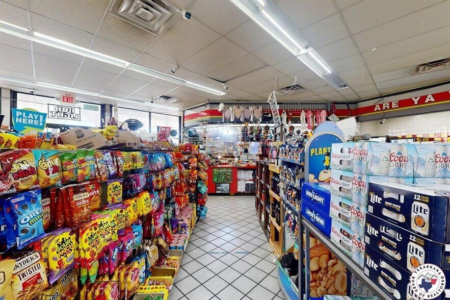 More Photos Of 5314 N State Line Ave, Texarkana Service Station For Sale
