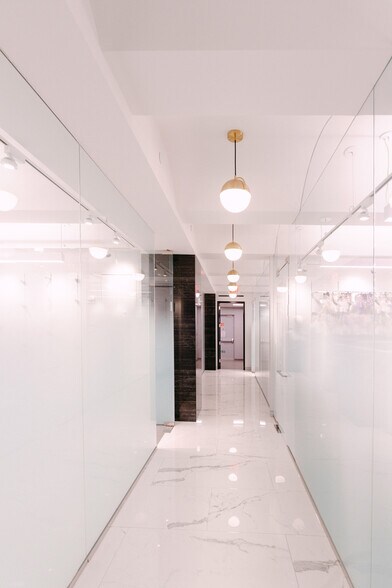 More Photos Of 16 E 34th St, New York Office For Lease