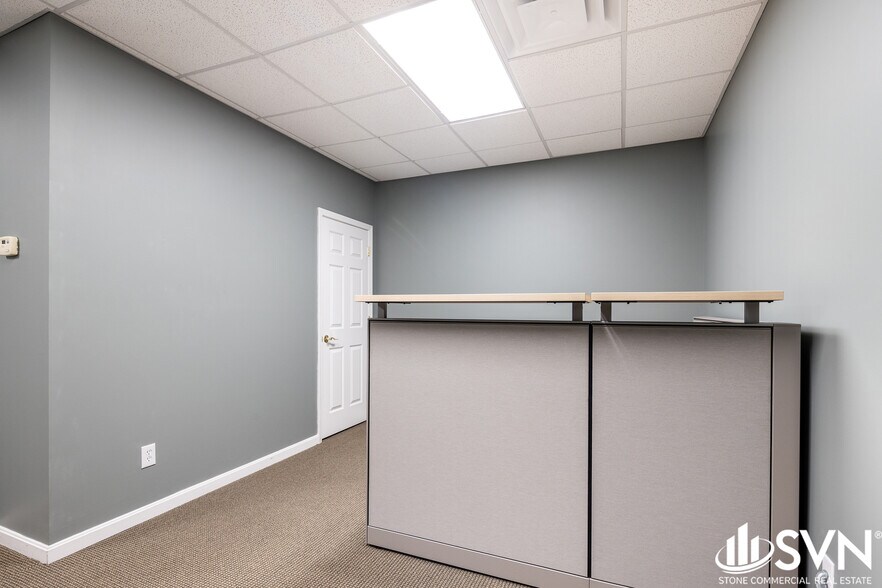 More Photos Of 1031 Wellington Way, Lexington Medical For Sale