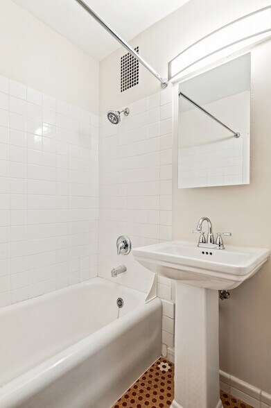 More Photos Of , Seattle Multifamily For Sale