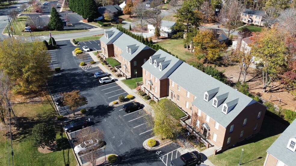 More Photos Of 3051-3057 S Church St, Burlington Office For Sale