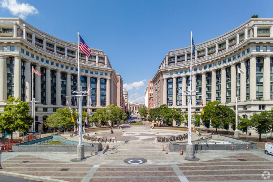 More Photos Of 701 Pennsylvania Ave NW, Washington Office For Lease