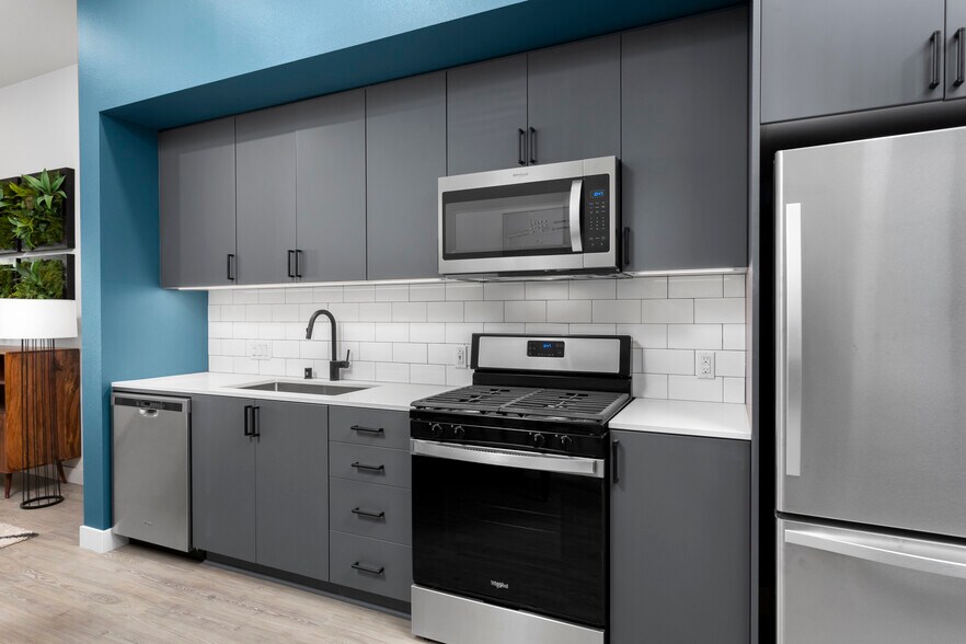 More Photos Of 185 S State College Blvd, Brea Apartments For Lease