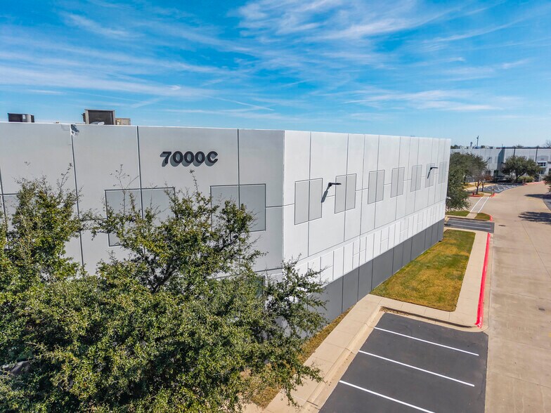 More Photos Of 7000 Burleson Rd, Austin Unknown For Lease
