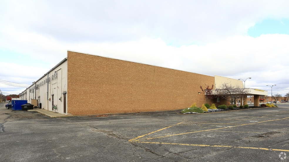More Photos Of 13365 Smith Rd, Middleburg Heights Unknown For Lease