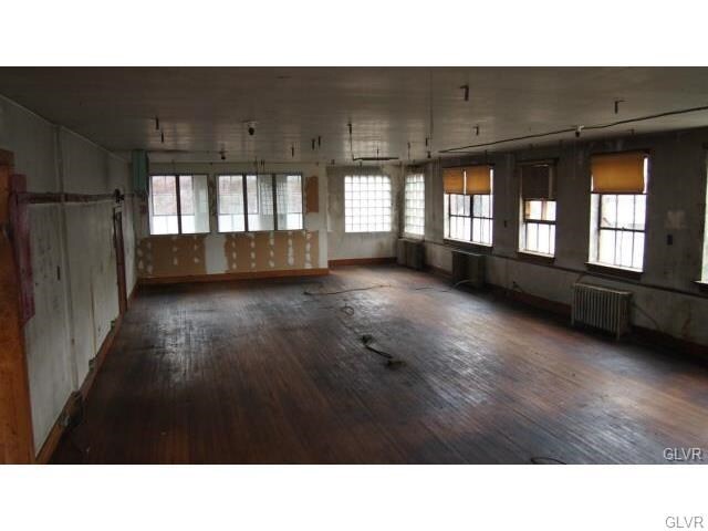 More Photos Of 324-326 Washington St, Walnutport Office For Sale