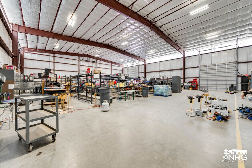 More Photos Of 10001 Lindberg Dr, Midland Warehouse For Lease