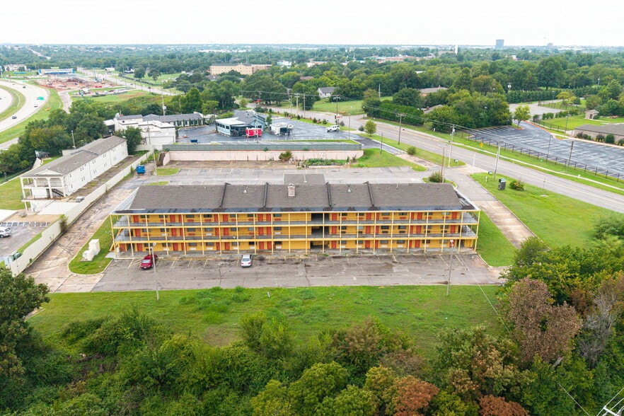More Photos Of 1400 NE 63rd St, Oklahoma City Hotel For Sale