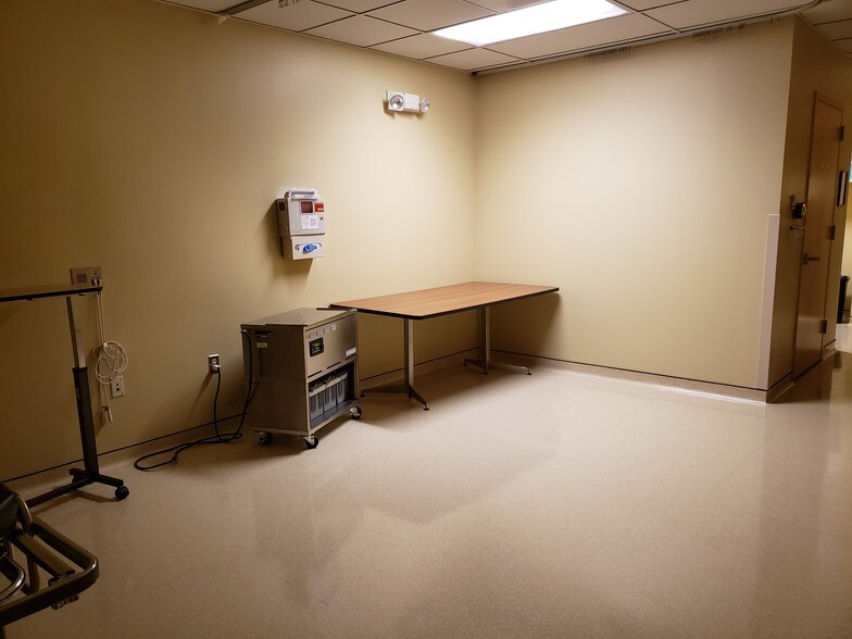 More Photos Of 1450 Parkside Ave, Ewing Medical For Lease