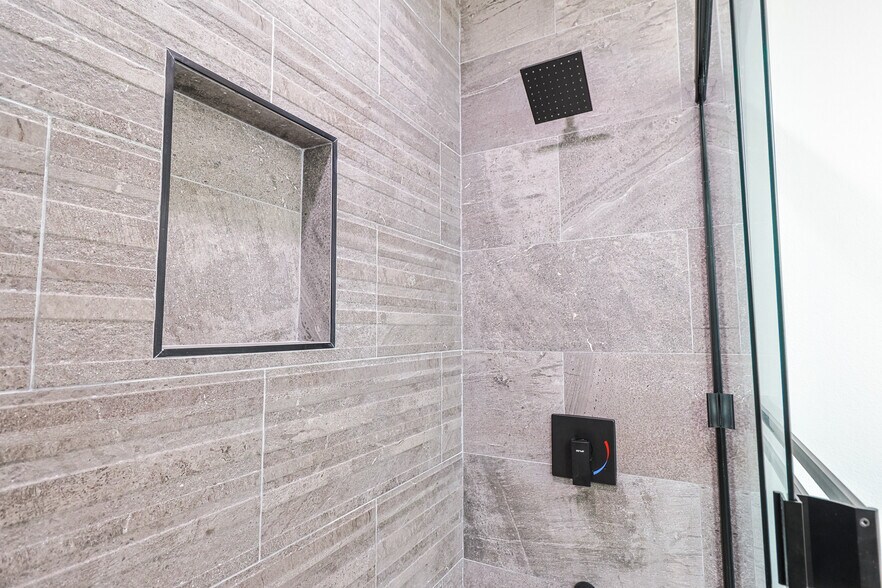 More Photos Of 1414 S Orange Dr, Los Angeles Apartments For Sale