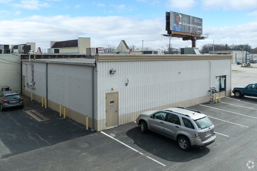 More Photos Of 5226 Monroe St, Toledo Storefront For Lease