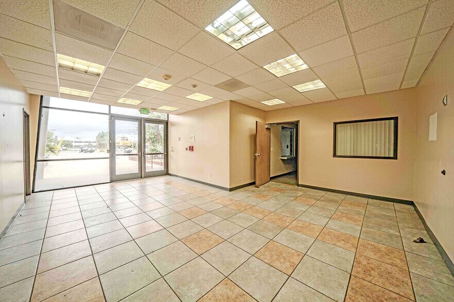 More Photos Of 2035 E Ball Rd, Anaheim Medical For Lease
