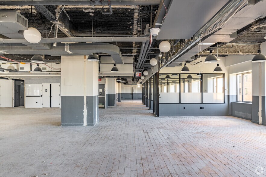 More Photos Of 195 Montague St, Brooklyn Office For Lease