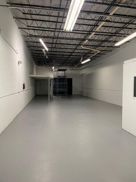 More Photos Of 101 S Congress Ave, Delray Beach Showroom For Lease