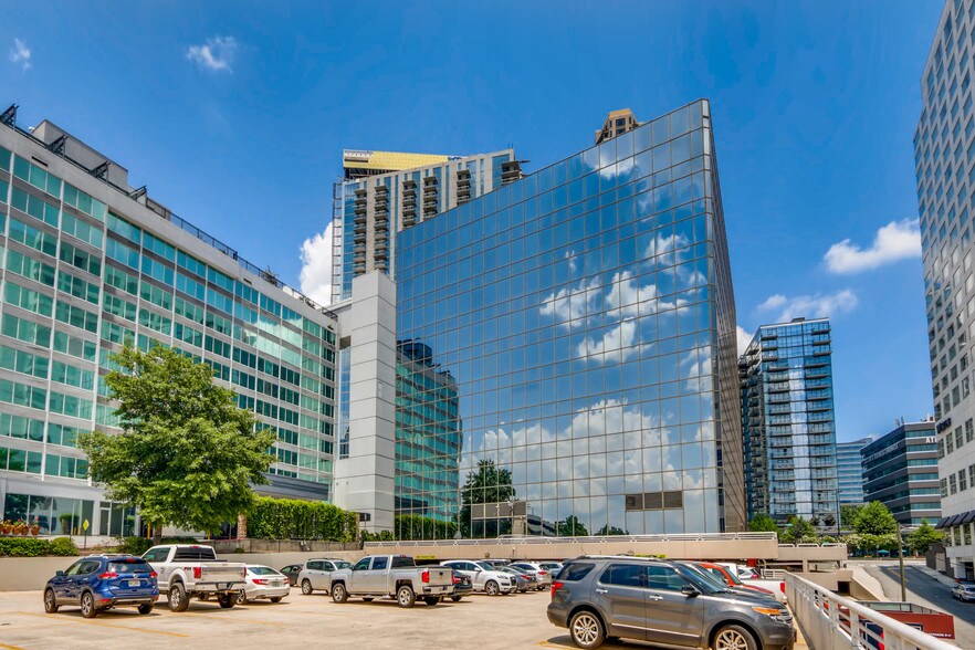 More Photos Of 3379 Peachtree Rd NE, Atlanta Coworking Space