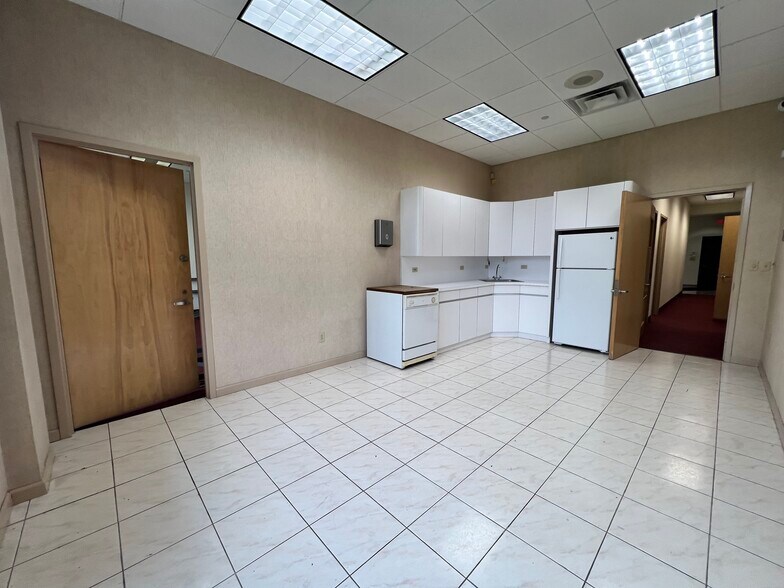 More Photos Of 733 Ridgedale Ave, East Hanover Industrial For Sale