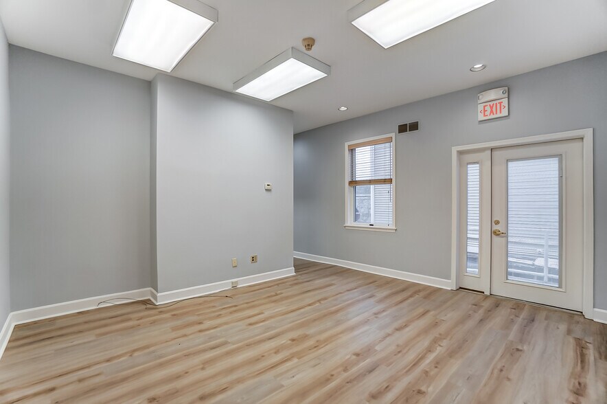 More Photos Of 3530 Edwards Rd, Cincinnati Office For Lease