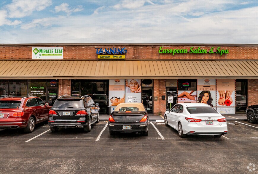 More Photos Of 5921 4th St N, Saint Petersburg Storefront For Lease
