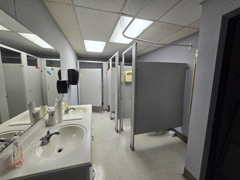 More Photos Of 2408 S 37th St, Temple Office For Sale