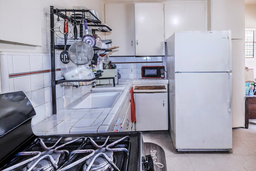 More Photos Of 725-731 Hillside blvd, Daly City Apartments For Sale