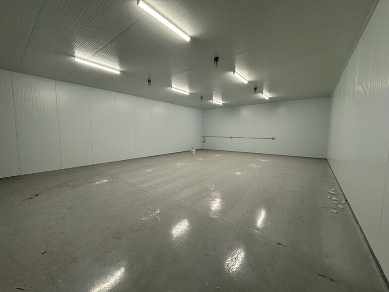 More Photos Of 13042 Bradley Ave, Sylmar Warehouse For Sale