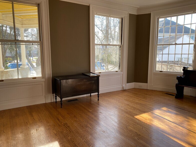 More Photos Of 2144 Broad St, Cranston Office For Lease