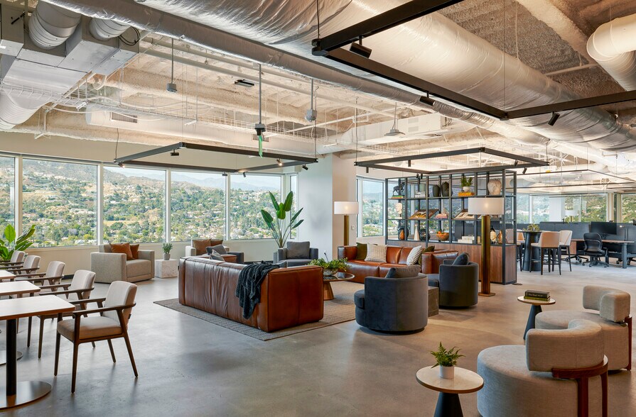 More Photos Of 800 N Brand Blvd, Glendale Office For Lease