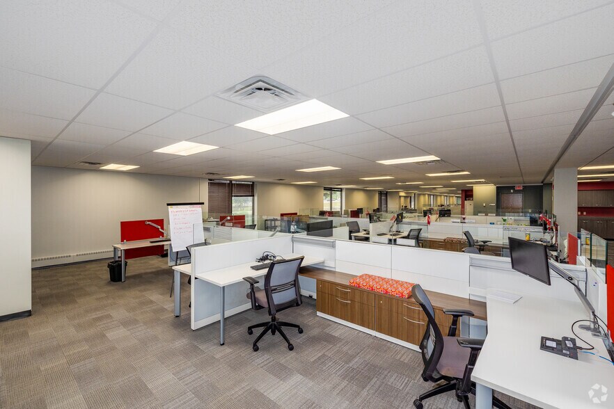 More Photos Of 11960 Westline Industrial Dr, Saint Louis Office For Sale