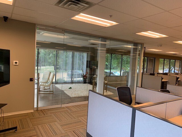 More Photos Of 1530 Corporate Woods Pky, Uniontown Office For Lease