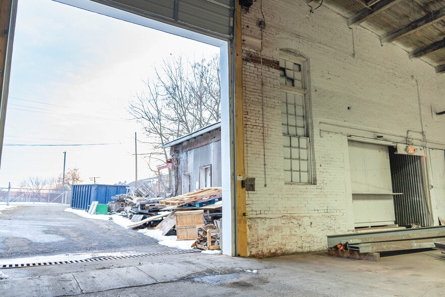 More Photos Of 2424 Columbus Rd, Springfield Warehouse For Sale