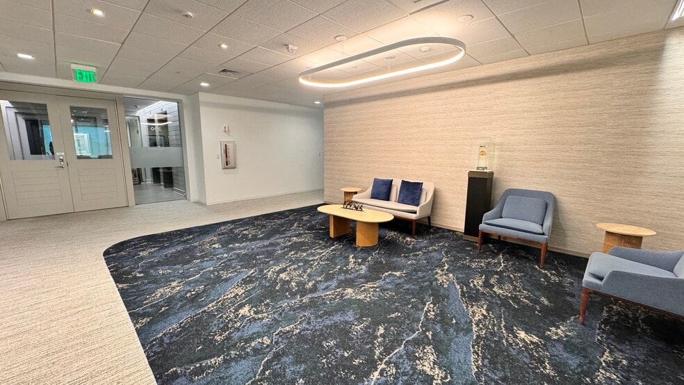 More Photos Of 350 W Cedar St, Pensacola Office Residential For Lease