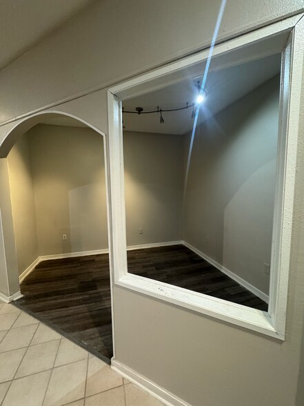 More Photos Of 7727 Blanding Blvd, Jacksonville Auto Repair For Sale