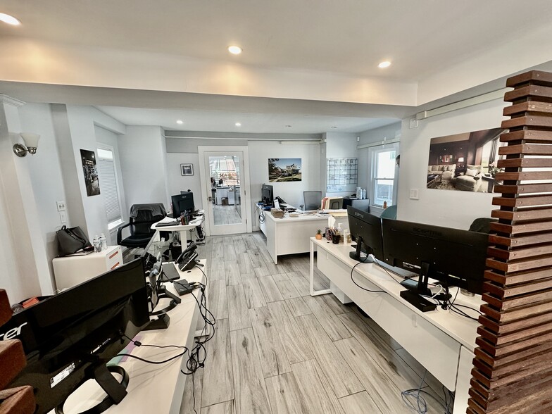 More Photos Of 70 Arch St, Greenwich General Retail For Sale