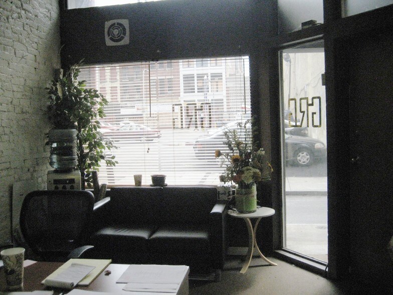 More Photos Of 28 S Strawberry St, Philadelphia Apartments For Lease