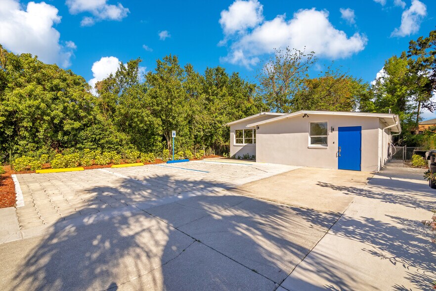 More Photos Of 4749 Hargrave St, Orlando Medical For Sale