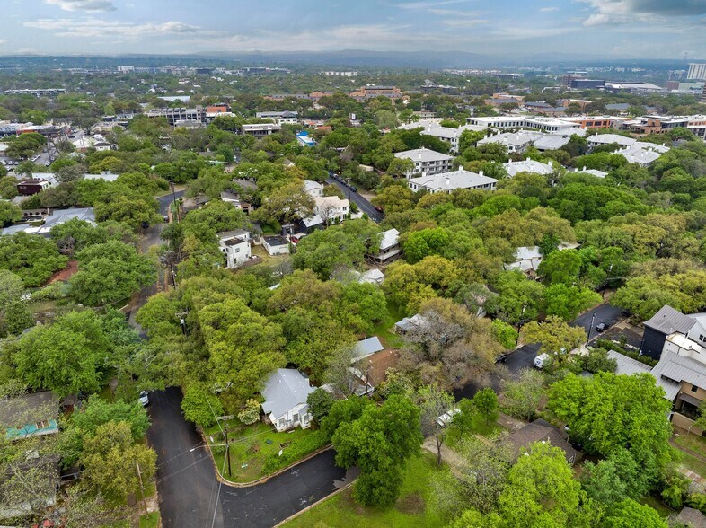 More Photos Of 302 Park Ln, Austin Land For Sale