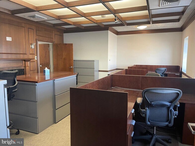 More Photos Of 106 York Rd, Jenkintown Office Residential For Sale