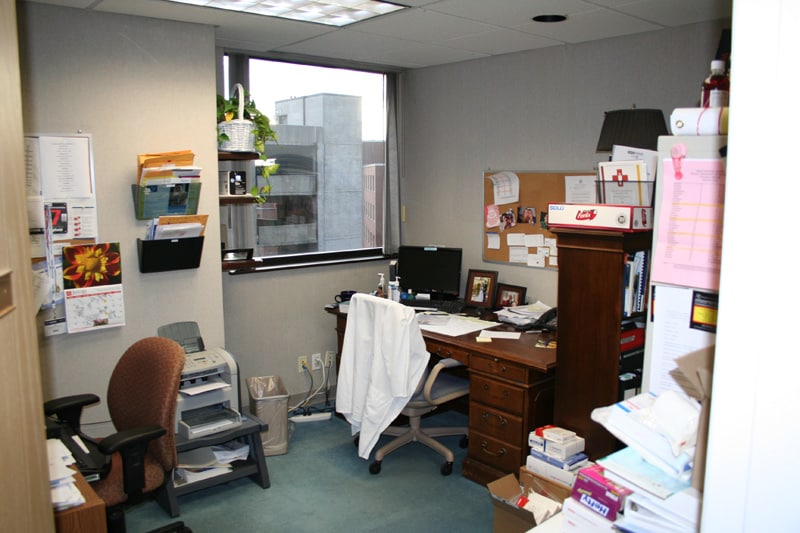 More Photos Of 2 Medical Center Dr, Springfield Medical For Lease