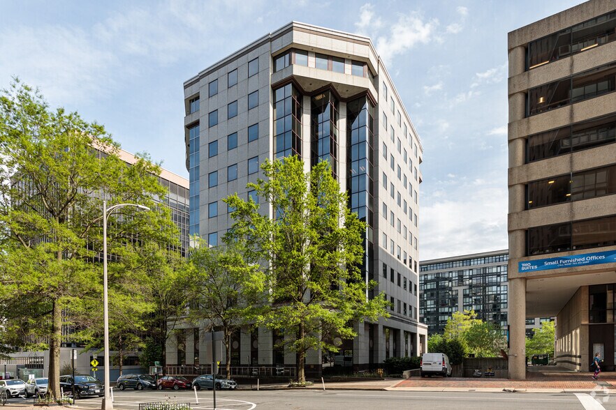 More Photos Of 1530 Wilson Blvd, Arlington Office For Lease