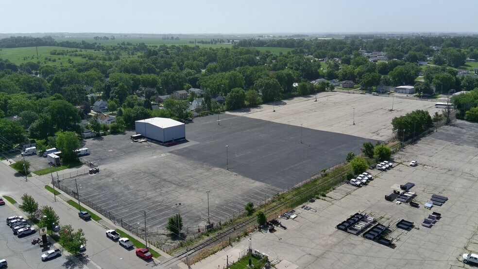 More Photos Of 1200 Harold ave, Janesville Land For Lease