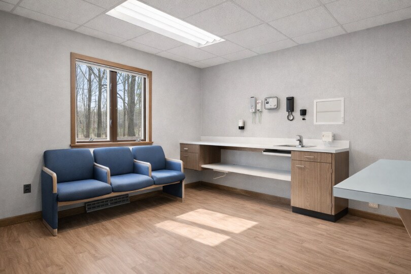 More Photos Of 921 Boston Tpke, Bolton Medical For Lease