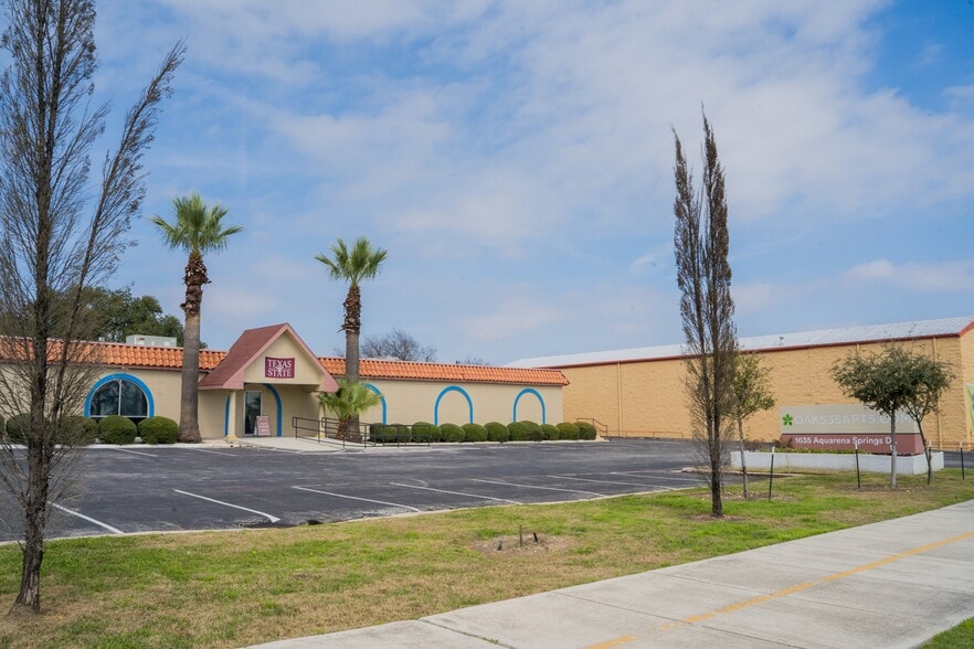 More Photos Of 1635 Aquarena Springs Dr, San Marcos Apartments For Lease