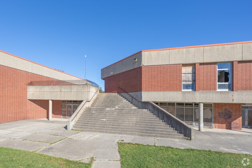 5363 Tilbury Rd, Dayton, OH 45424 Schools For Sale