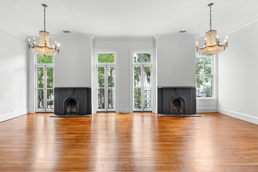 More Photos Of 417 Whitaker St, Savannah Storefront Retail Residential For Sale