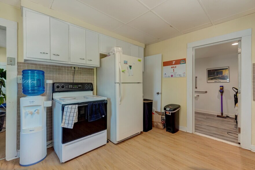 More Photos Of 529 Boyd St, Reidsville Office For Sale