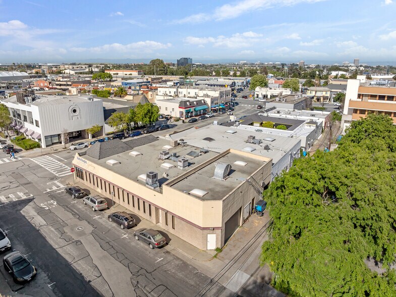 More Photos Of 33-35 W 25th Ave, San Mateo Storefront For Lease