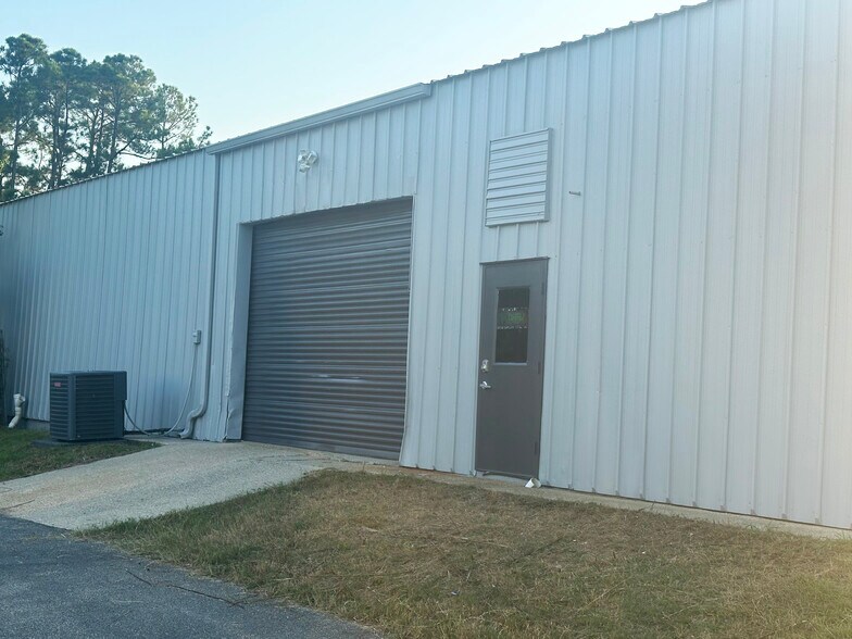 More Photos Of 12483 Dedeaux Rd, Gulfport Office For Sale