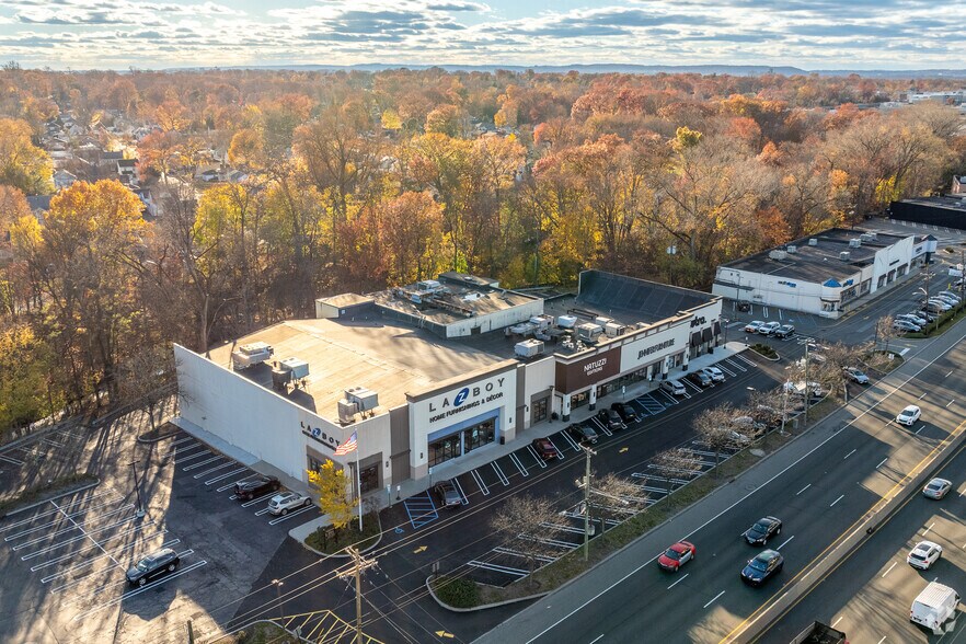 More Photos Of 332 E State Route 4, Paramus General Retail For Lease