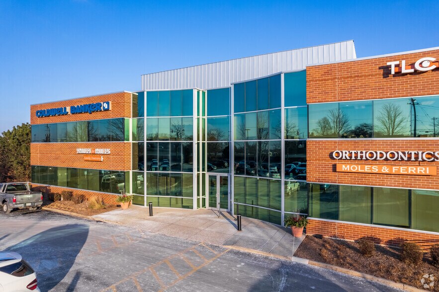 More Photos Of 20350 Water Tower Blvd, Brookfield Medical For Lease